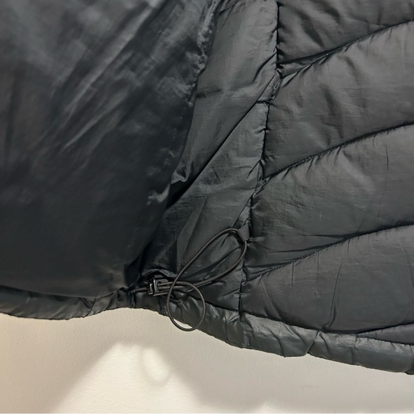 Patagonia Women's Down Sweater - Picture 6 of 6